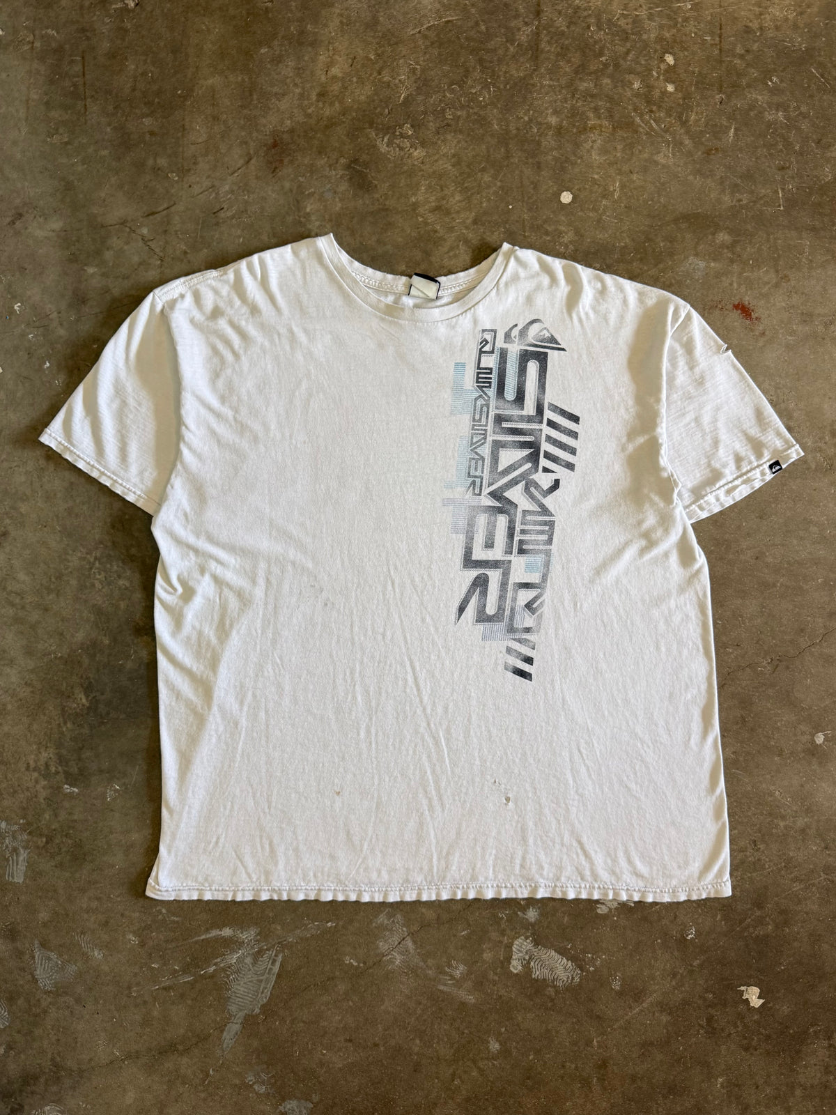2000s Distressed Quiksilver Surf Tee (X-Large)